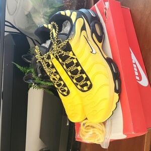Nike Air Max TN 10.5 yellow black